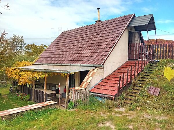 Eladó földterület Pécsely