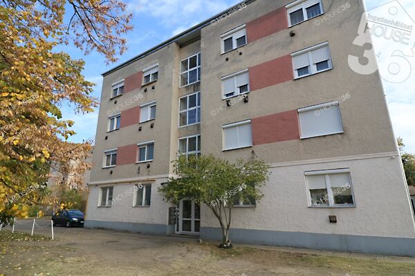 Eladó lakás Kiskőrös