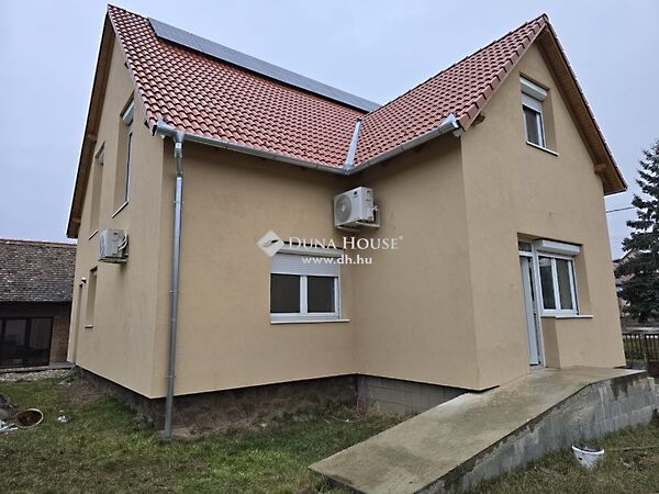 Eladó ház Aranyosgadány