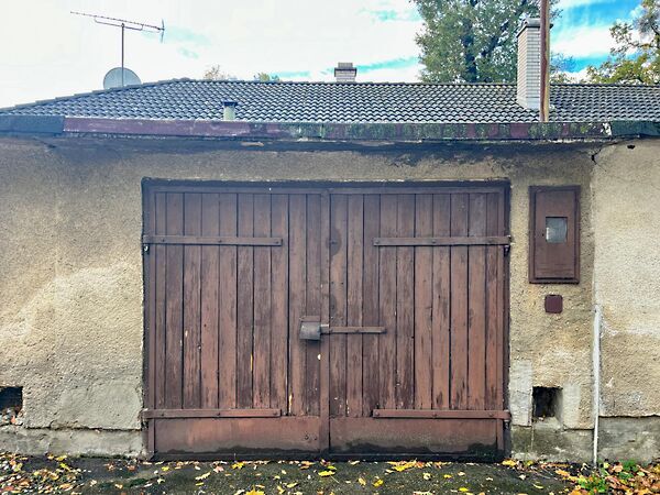 Eladó garázs Tatabánya