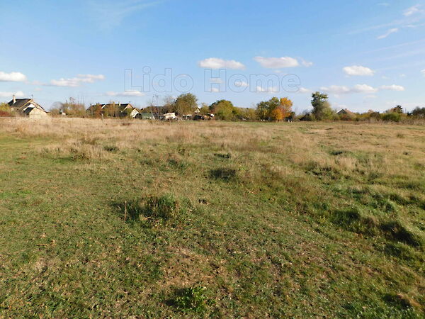 Eladó földterület Káloz