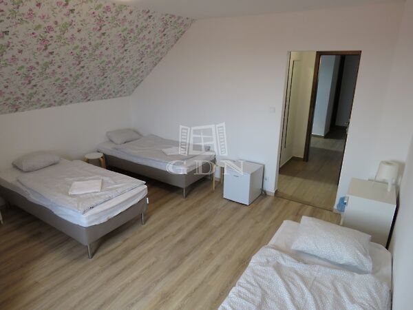 Kiadó üzleti Pákozd