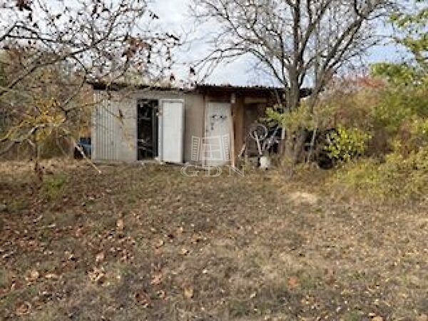 Eladó nyaraló Vál