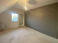 Eladó ház Újszász