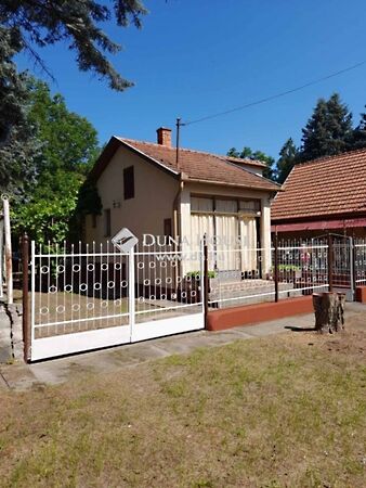 Eladó ház Lakitelek