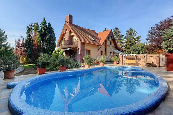 Eladó ház Balatonalmádi