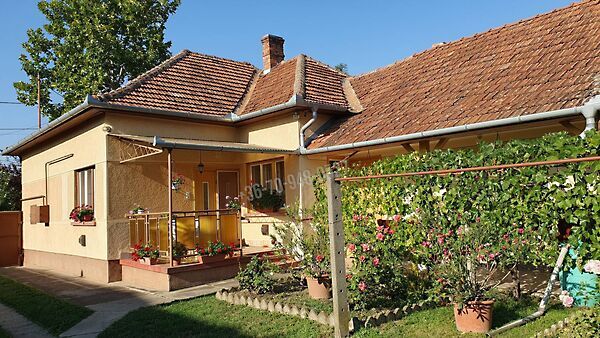 Eladó ház Békéscsaba