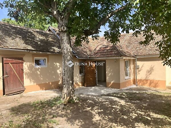 Eladó ház Boda