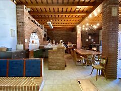 Eladó üzleti Villány