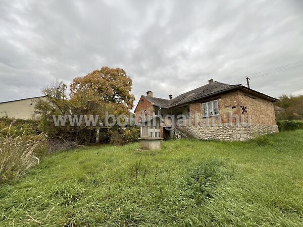 Eladó ház Felsőmocsolád