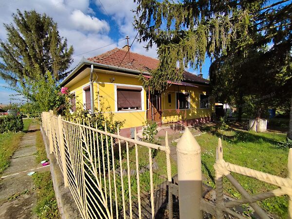 Eladó ház Gesztely