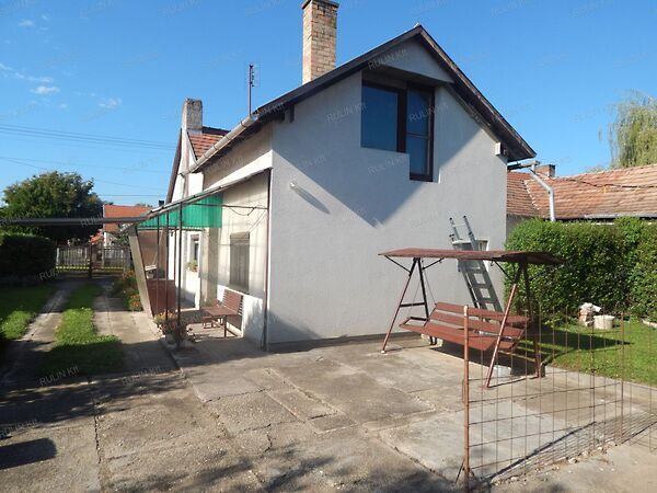 Eladó ház Sárisáp