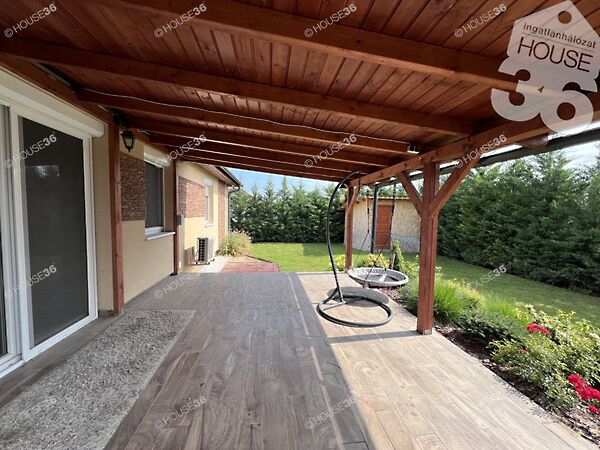 Eladó ház Jakabszállás