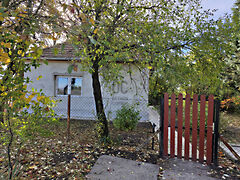 Eladó ház Újszász