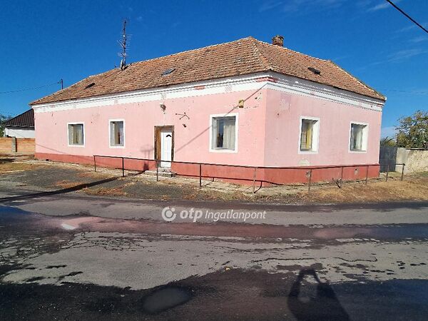 Eladó ház Egyházaskesző