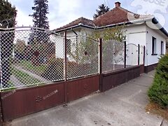 Eladó ház Lajosmizse