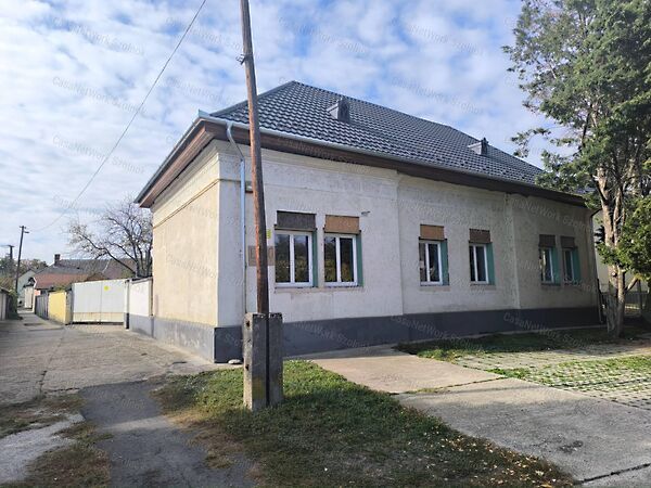 Eladó ipari Tiszaföldvár