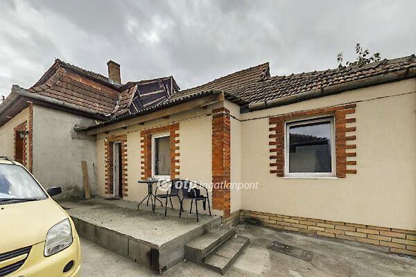 Eladó ház Galgahévíz