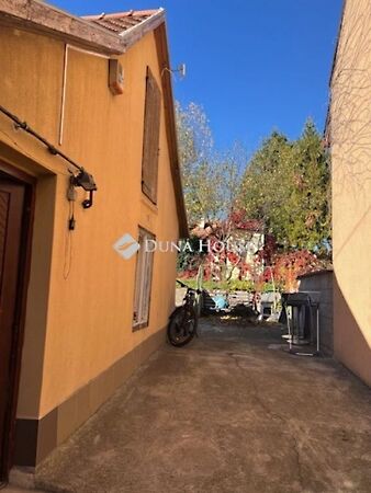 Eladó ház Törökbálint