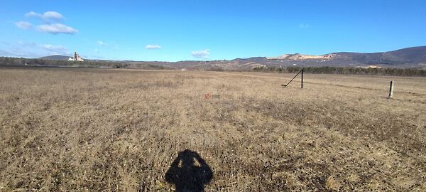 Eladó földterület Vác