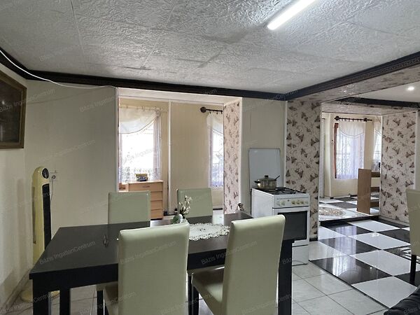 Eladó ház Kiskunhalas, Tabán