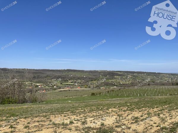 Eladó földterület Szekszárd