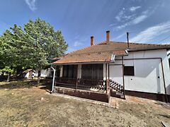 Eladó ház Szank