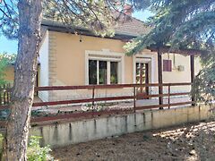 Eladó ház Jászladány