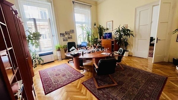 Eladó lakás Budapest, VI. kerület