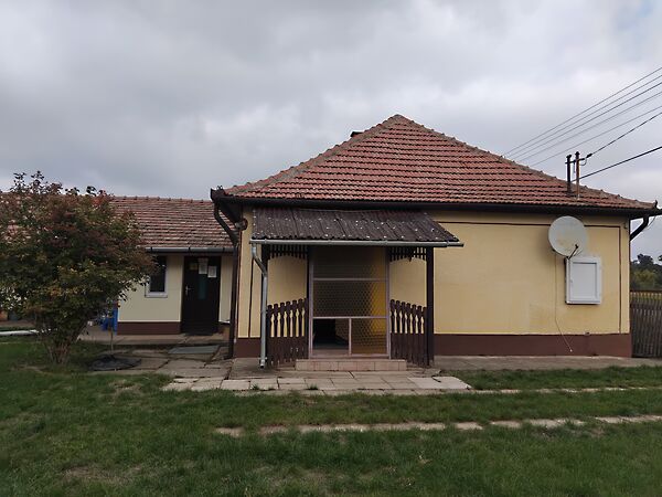 Eladó ház Újszentmargita