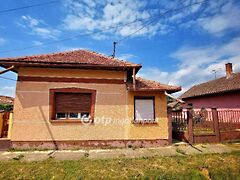 Eladó ház Kisújszállás