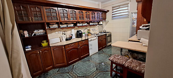 Eladó ház Makó, Újváros