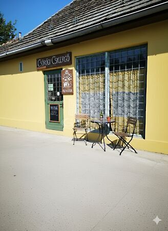 Eladó ház Csörög