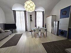 Eladó lakás Sopron, Belváros