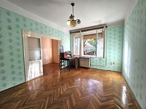 Eladó lakás Szolnok