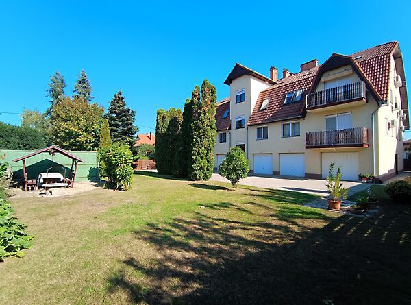 Eladó lakás Debrecen, Hatvan utcai kert