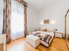 Eladó lakás Budapest, VI. kerület