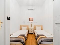 Eladó lakás Budapest, VI. kerület