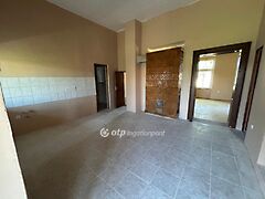 Eladó ház Kunhegyes