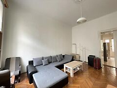 Eladó lakás Budapest, VI. kerület