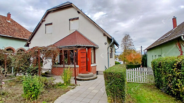 Eladó ház Alsópáhok