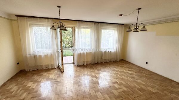 Eladó lakás Pomáz