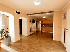 Eladó ház Nagyesztergár