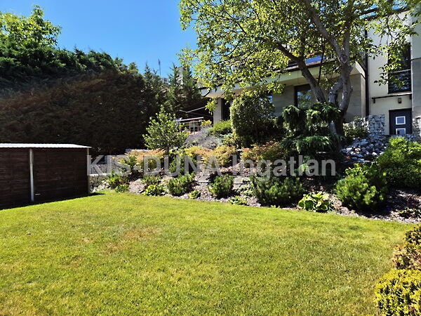 Eladó ház Budapest, III. kerület, Táborhegy