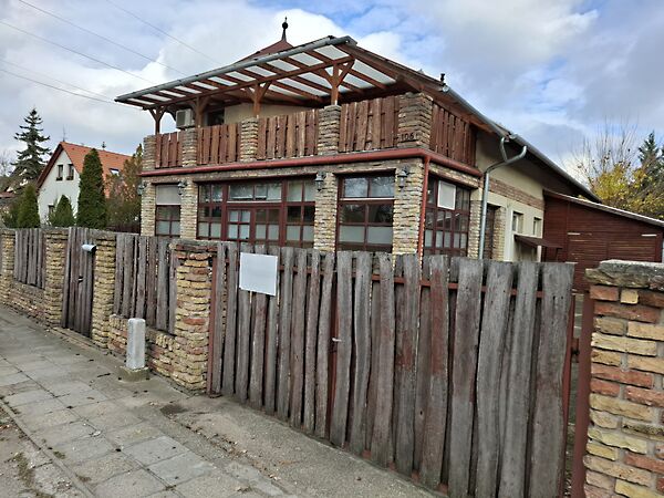 Eladó üzleti Gödöllő