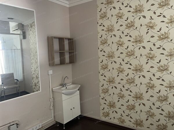 Kiadó üzleti Baja, Belváros