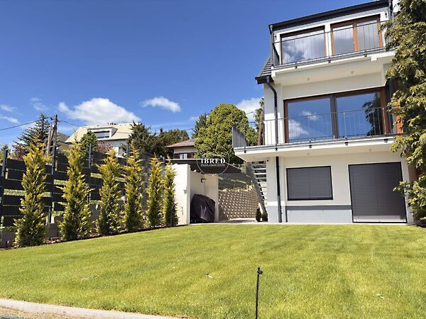 Eladó ház Budapest, XII. kerület, Farkasvölgy