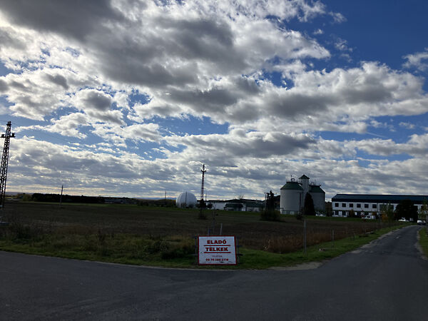 Eladó földterület Sopron