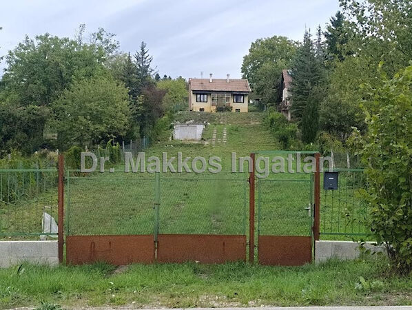 Eladó nyaraló Budakeszi