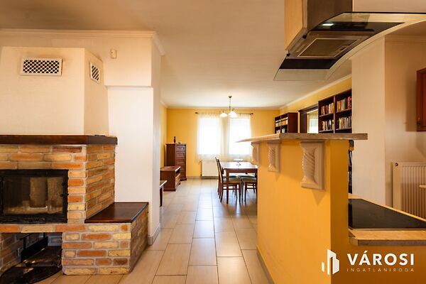 Eladó ház Gyula, Újváros